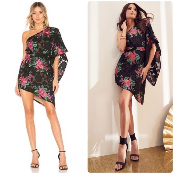 Michael Costello Dresses & Skirts - Michael Costello x REVOLVE Sasha Mini Dress in Fuchsia Floral 🌺